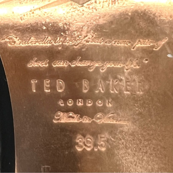 Elegant Black Stiletto Heels - Picture 14 of 16